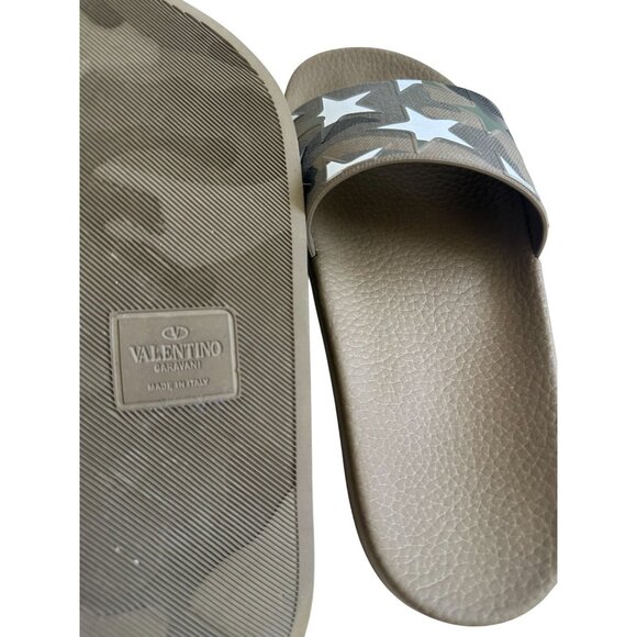 VALENTINO GARAVANI Star Print Camo Pool Slide Sandals Size 38 - Picture 10 of 11